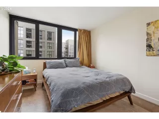 Photo #5: 24482960 Listing