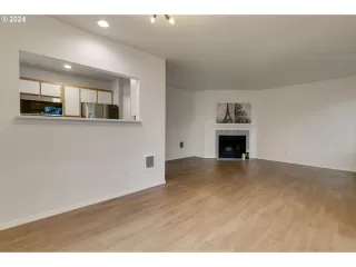 Photo #1: 24483012 Listing