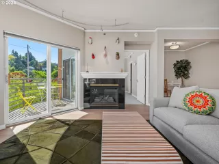 Photo #5: 24485115 Listing 