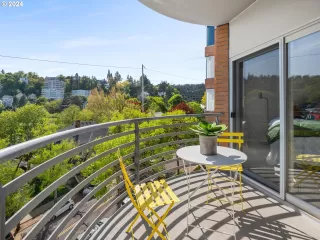 Photo #6: 24485115 Listing 