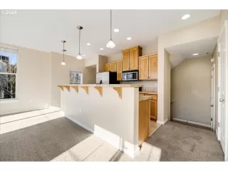 Photo #4: 24485734 Listing 