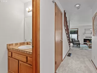 Photo #5: 24486254 Listing 