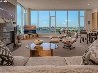 Photo #2: 24486885 Listing 