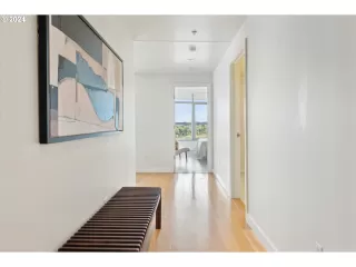 Photo #4: 24487052 Listing