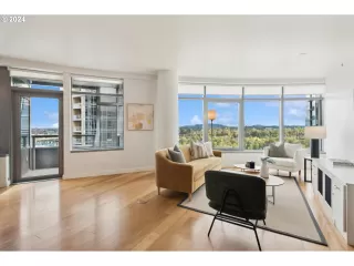 Photo #6: 24487052 Listing