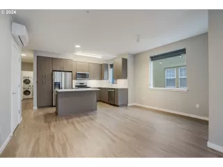 Photo #1: 24488016 Listing