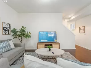 Photo #1: 24490127 Listing 