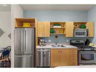 Photo #3: 24490177 Listing