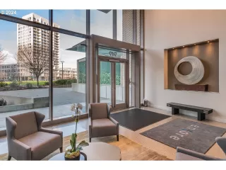 Photo #2: 24491182 Listing