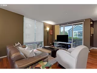 Photo #3: 24491235 Listing 