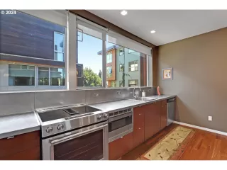 Photo #4: 24491235 Listing 