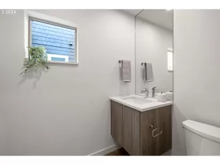 Photo #1: 24493198 Listing