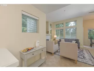 Photo #3: 24494300 Listing 