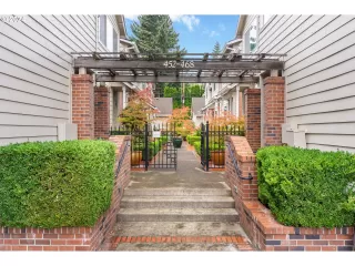 Photo #1: 24494784 Listing 