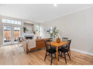 Photo #5: 24494784 Listing 