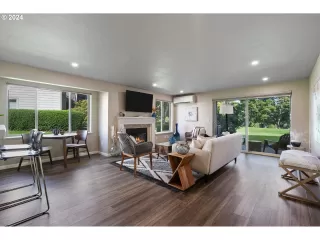 Photo #5: 24494842 Listing 