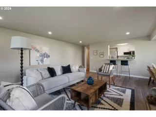 Photo #6: 24494842 Listing 