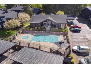 Photo #3: 24496975 Listing