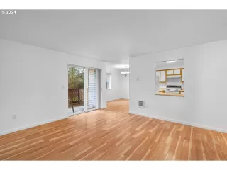 Photo #4: 24497195 Listing 