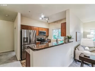Photo #4: 24497529 Listing 