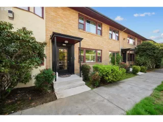 Click for more information on MLS # 24497555 : 2120 NE HALSEY ST 29 More Details about MLS # 24497555 : 2120 NE HALSEY ST 29