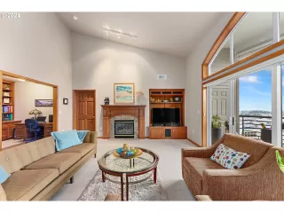 Photo #6: 24497827 Listing