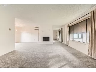 Photo #3: 24501385 Listing