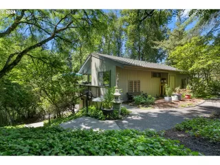 Photo #1: 24501614 Listing