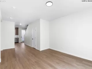 Photo #6: 24503669 Listing