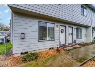 Photo #4: 24505349 Listing