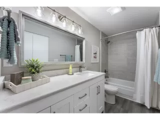 Photo #6: 24505526 Listing 