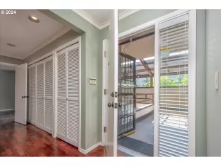 Photo #3: 24507736 Listing