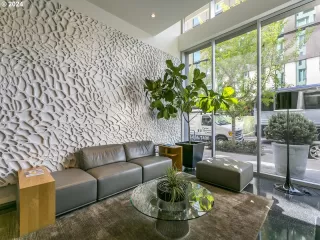 Photo #2: 24508778 Listing