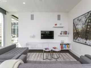 Photo #6: 24508778 Listing