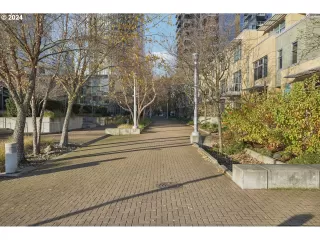 Photo #6: 24511124 Listing 