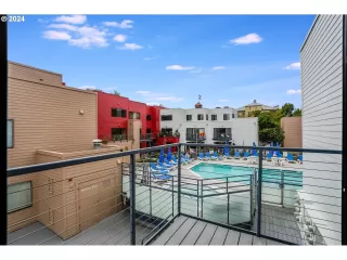 Photo #4: 24511502 Listing 