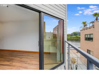 Photo #5: 24511502 Listing 