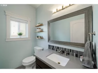 Photo #5: 24511601 Listing