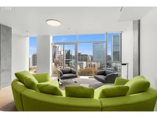 Photo #1: 24511727 Listing 