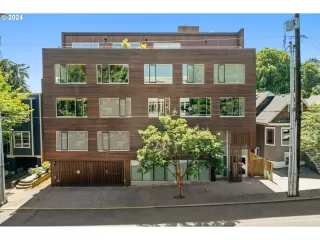 More Details about MLS # 24512621 : 2538 NW THURMAN ST 301