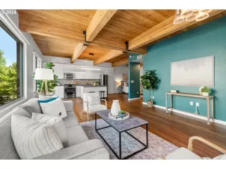 Photo #4: 24512621 Listing 