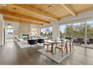 More Details about MLS # 24512845 : 2538 NW THURMAN ST 502