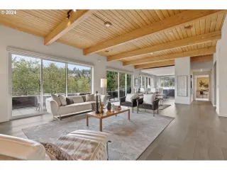 Photo #2: 24512845 Listing 