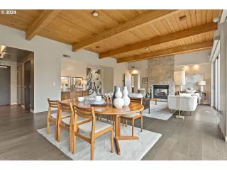 Photo #3: 24512845 Listing 