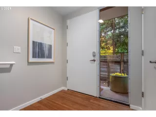 Photo #3: 24515817 Listing 