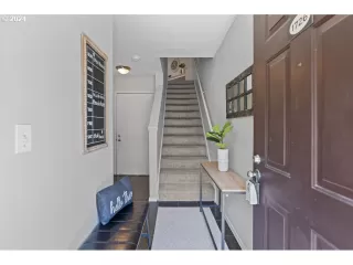 Photo #1: 24516034 Listing 