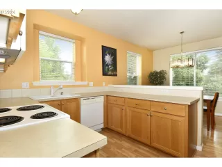 Photo #4: 24517073 Listing