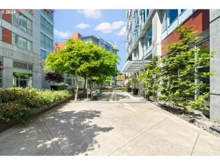 Photo #3: 24517262 Listing