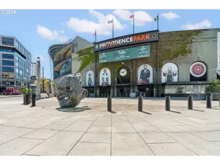 Photo #4: 24517262 Listing