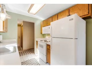 Photo #4: 24517636 Listing